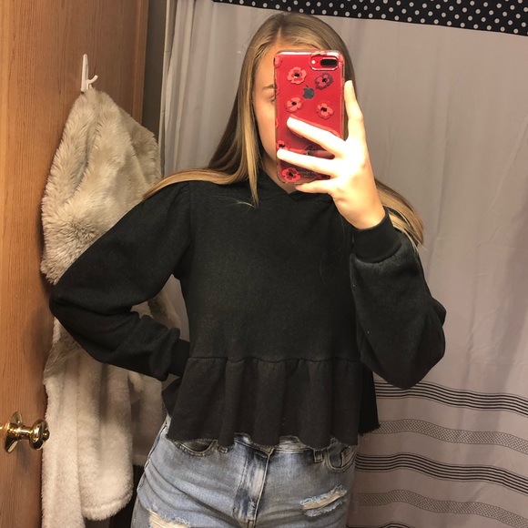 Flowy Cropped Hoodie - Picture 2 of 4